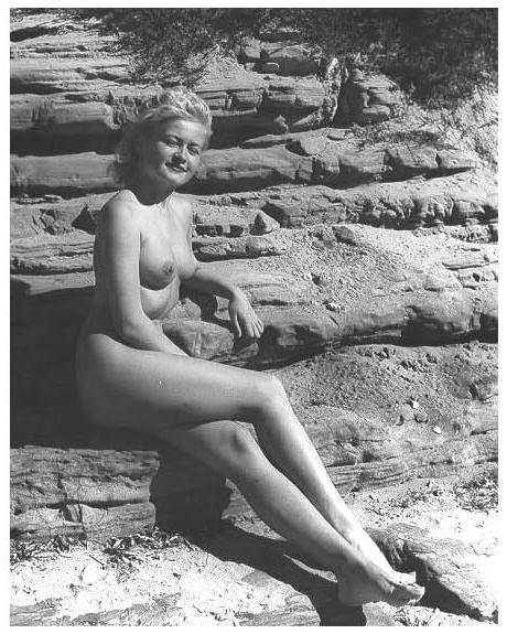 25P Naked people of vintage photos Vol. 26