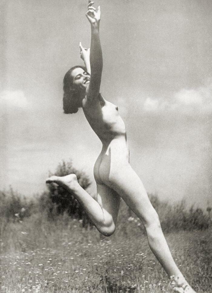 25P Naked people of vintage photos Vol. 26