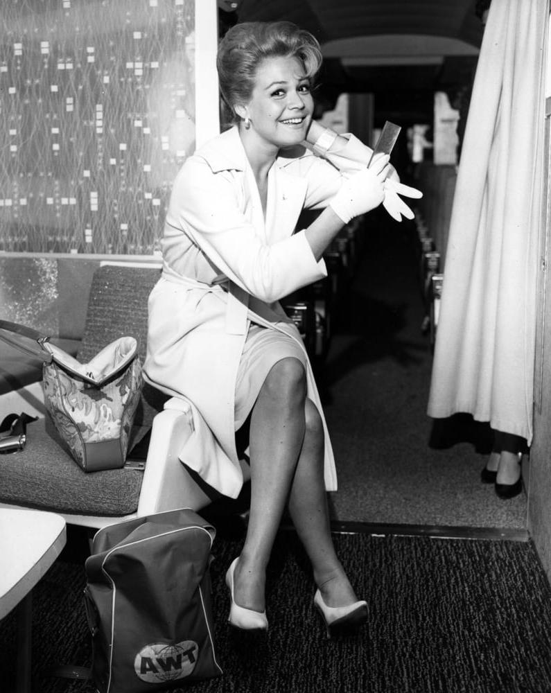 25P Guess these vintage actresses