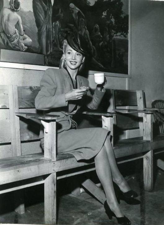 25P Guess these vintage actresses