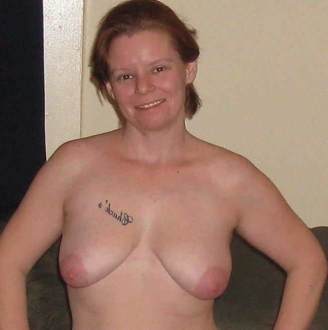 25P Natural tits of charming matures