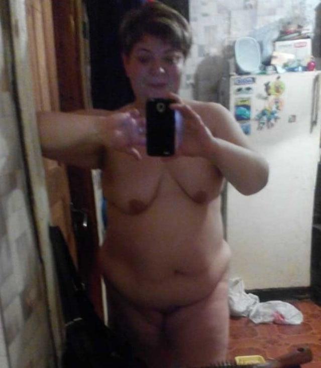 10P Mature selfie