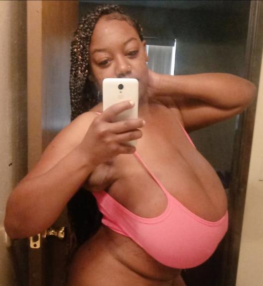 18P Big beautiful tits and ass