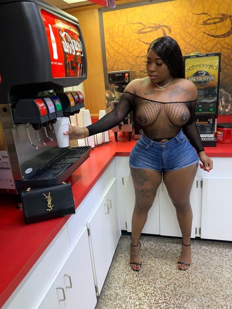 18P Big beautiful tits and ass