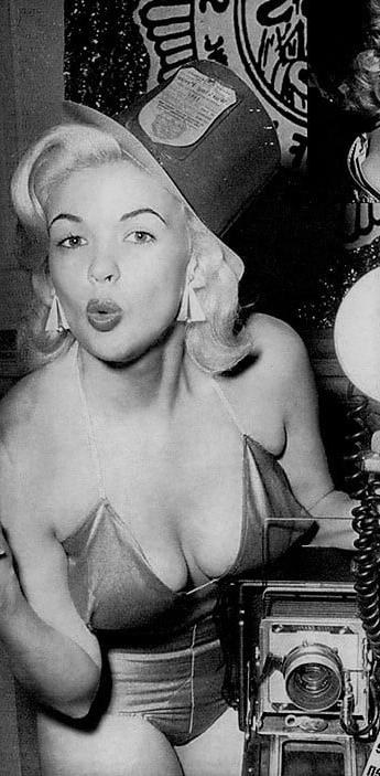 23P Jayne Mansfield - Vintage &amp; Retro