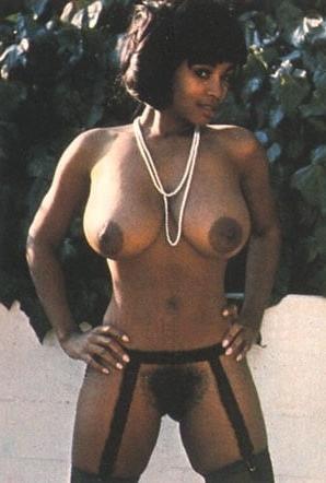 17P Elaine Collins - Vintage &amp; Retro