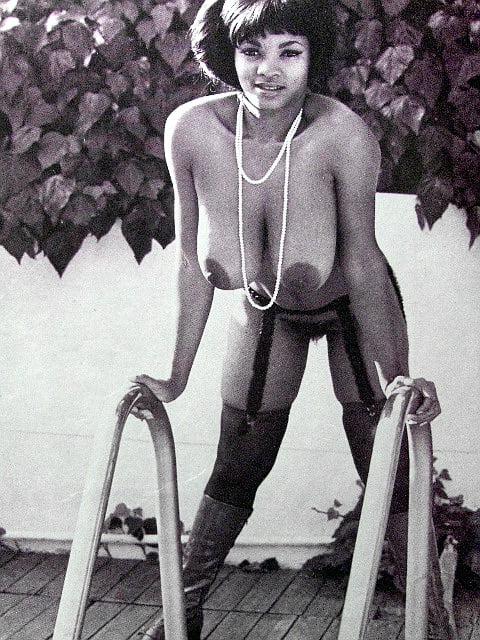 17P Elaine Collins - Vintage &amp; Retro