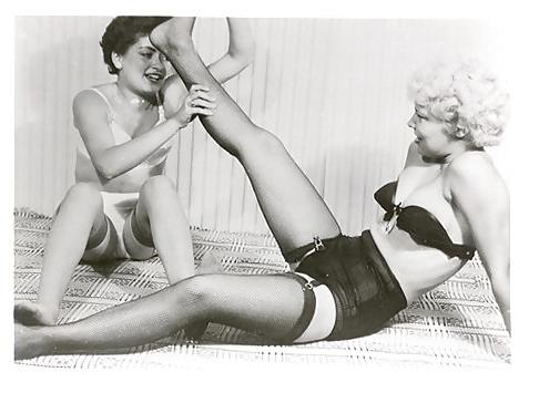 25P Vintage Ladies In Stockings 5