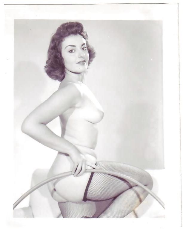 23P Vintage Ladies In Stockings 7