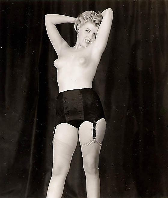 23P Vintage Ladies In Stockings 7