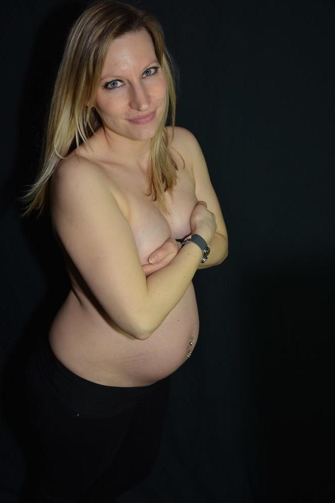 25P Sexy pregnant girl