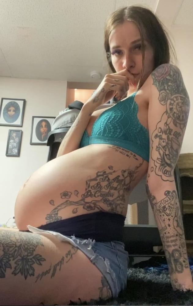 25P Pregnant 422