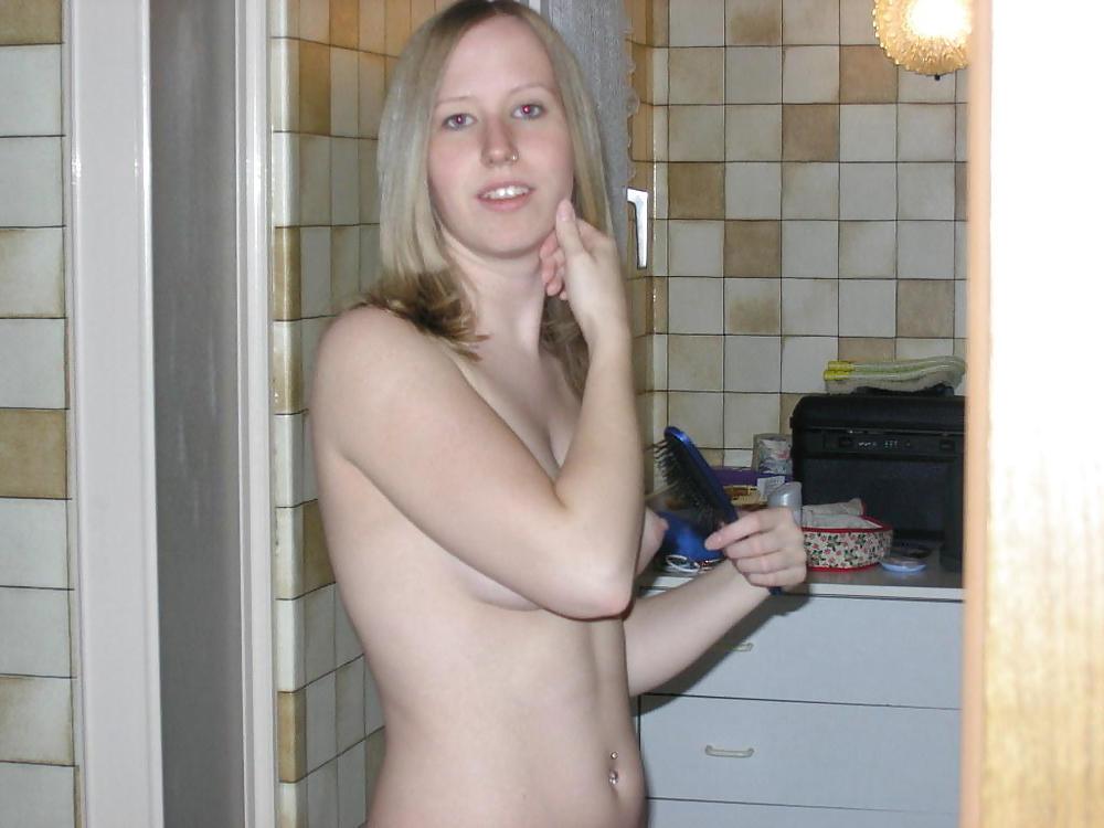 25P POSING FOR BOYFRIEND I