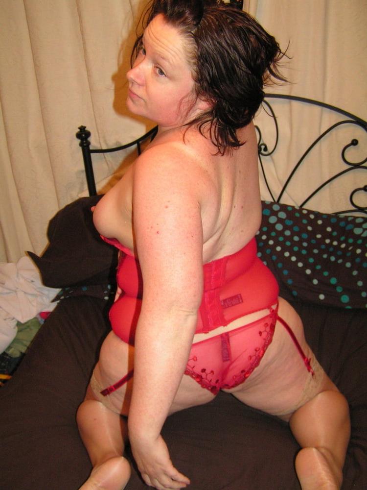 25P Mature Women in Nylons and Stockings 8