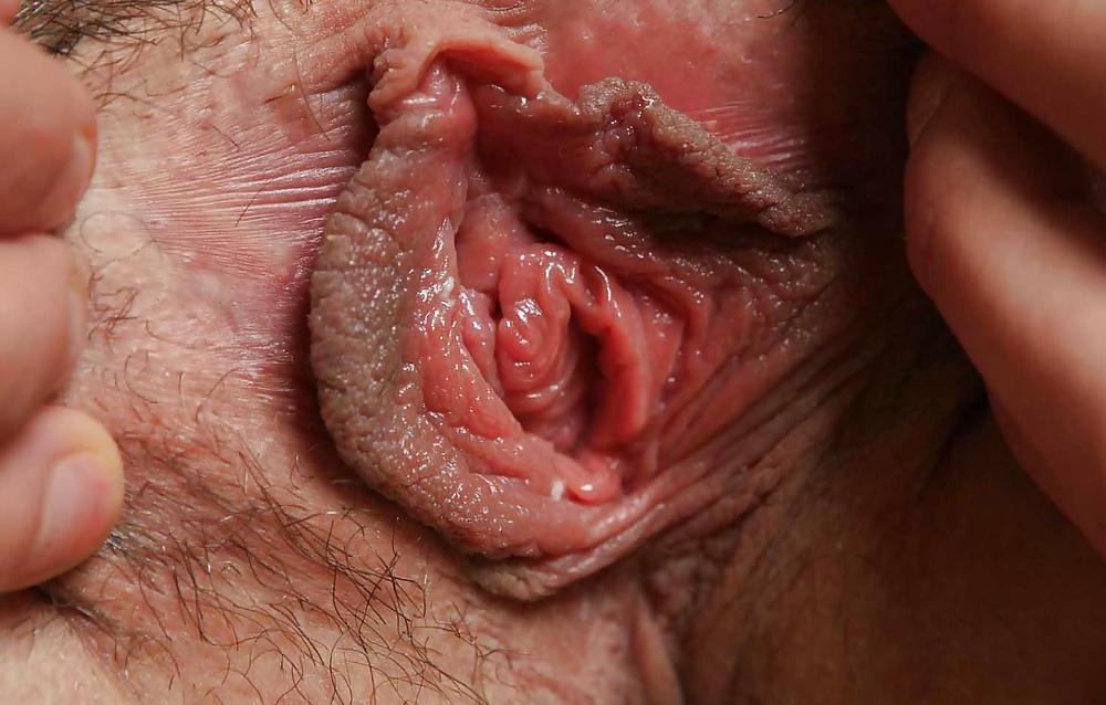 12P Close-ups of a beautiful girl - N. C. 
