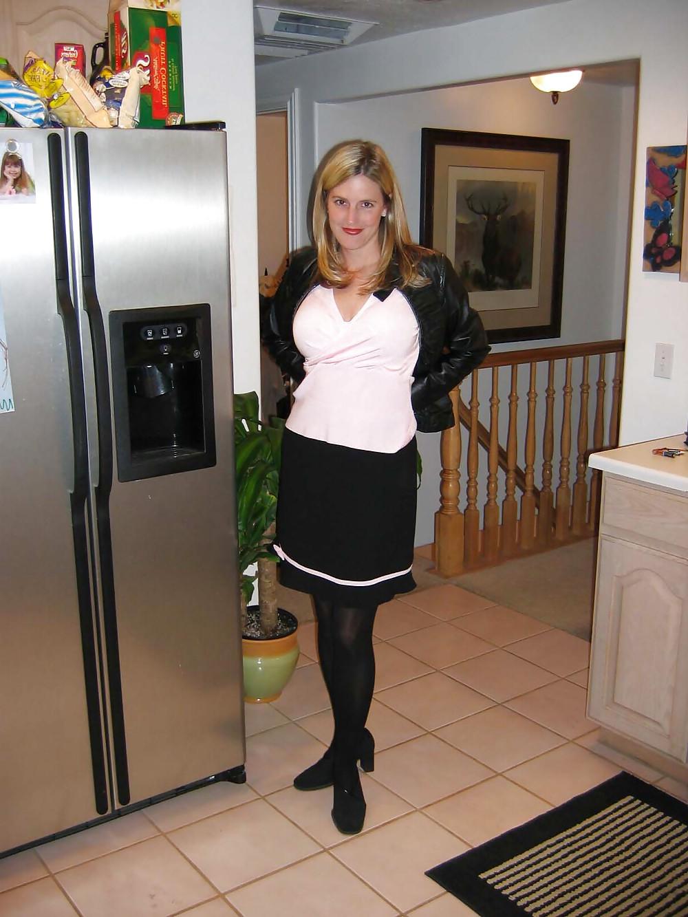 25P Milf melanie from germany whos wife is it?