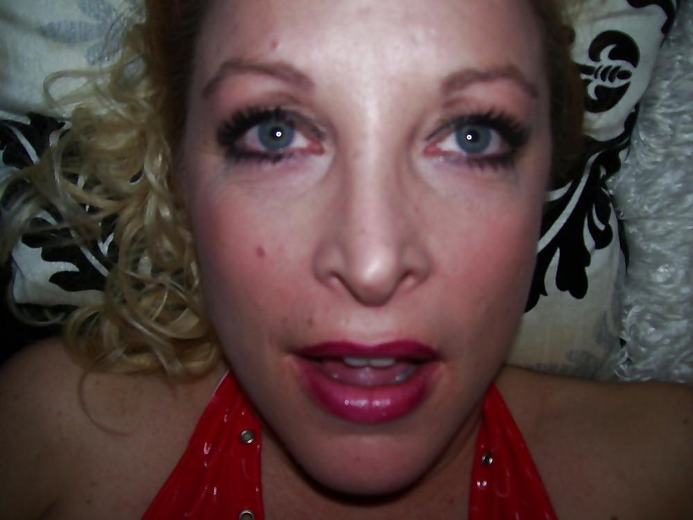 24P BUSTY MATURE SUCKING AND FUCKING