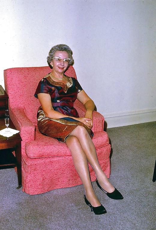 17P Vintage Milfs and Grannies