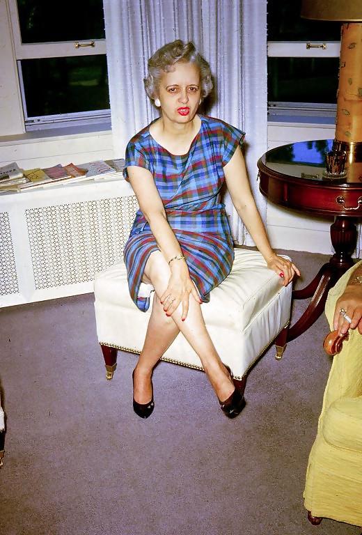 17P Vintage Milfs and Grannies
