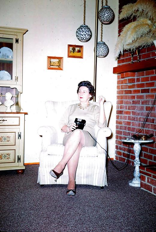 17P Vintage Milfs and Grannies