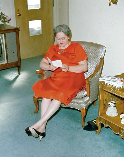 17P Vintage Milfs and Grannies