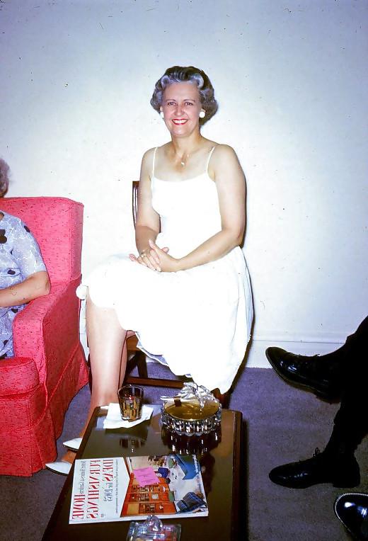 17P Vintage Milfs and Grannies