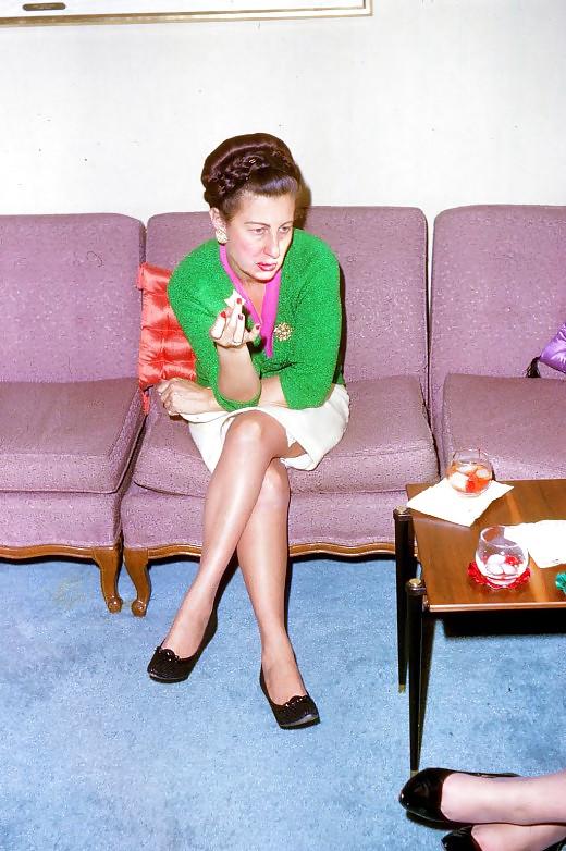 17P Vintage Milfs and Grannies