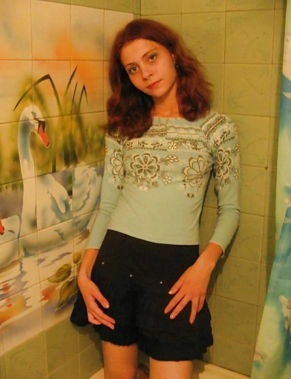 25P RUSSIAN TEEN POSING