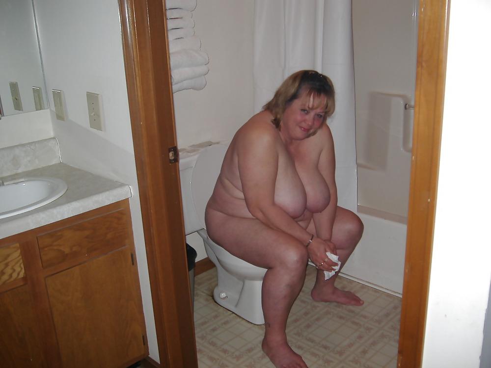 8P Cuckold's wife poses for her hubby while we have fun!