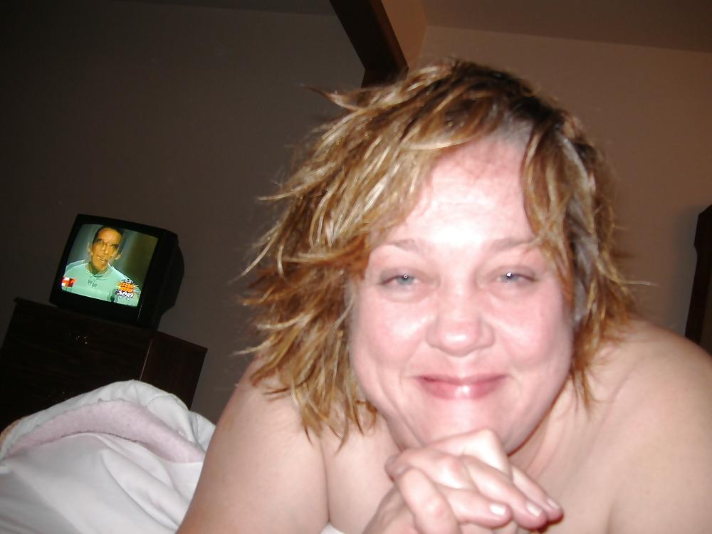 8P Cuckold's wife poses for her hubby while we have fun!