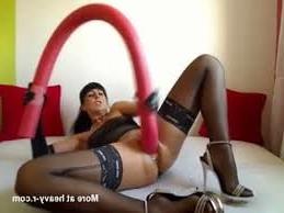 25P PUSSY INSERTION