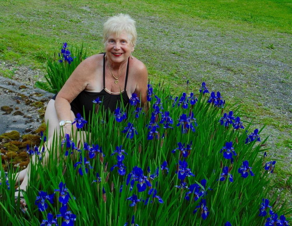 25P GILF MIX 8