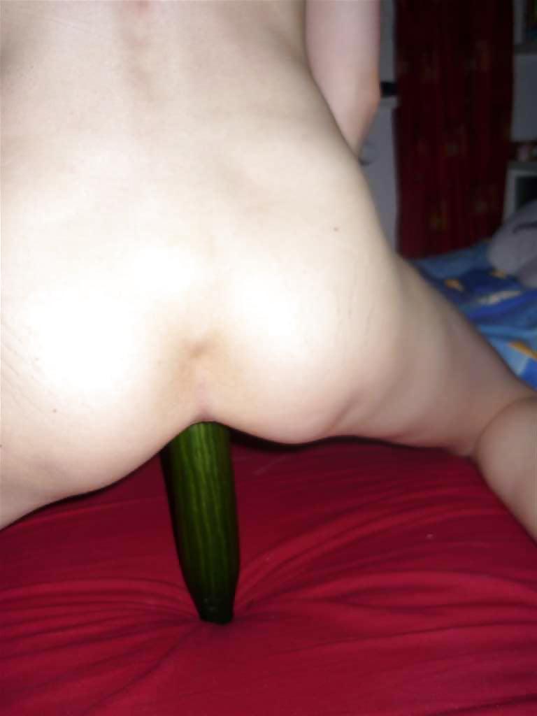 25P CUCUMBER SLUT