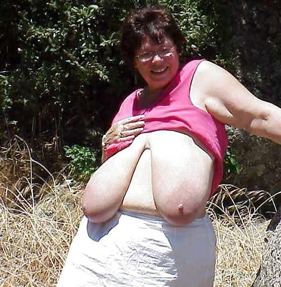 20P Busty women 194 (Saggy tits special)