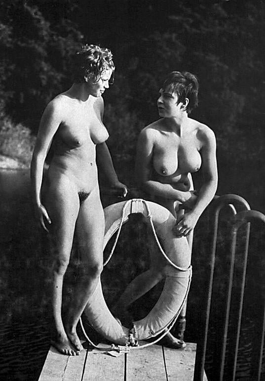 25P Naked people of vintage photos Vol. 24