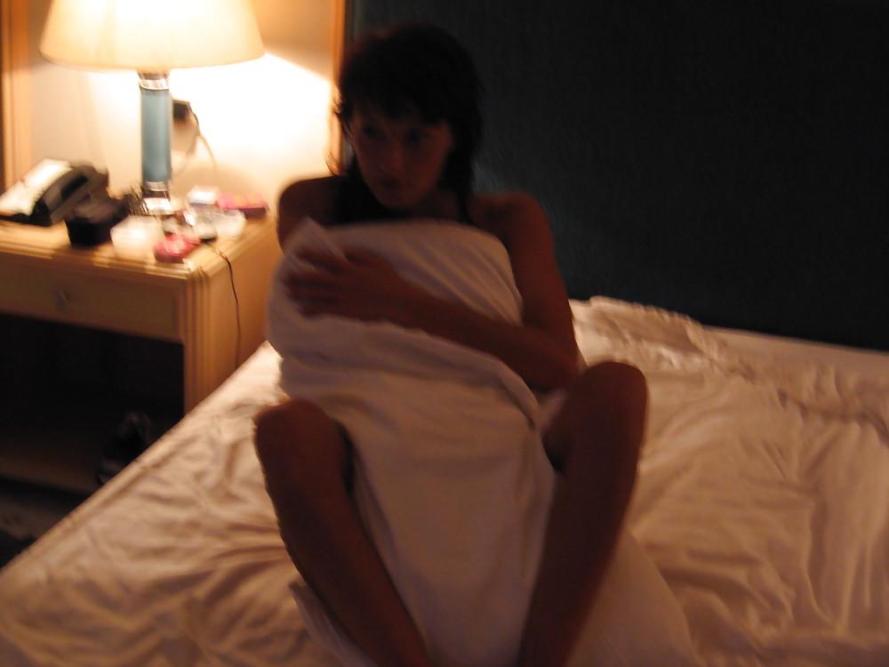 25P Tanned MILF From,SmutDates