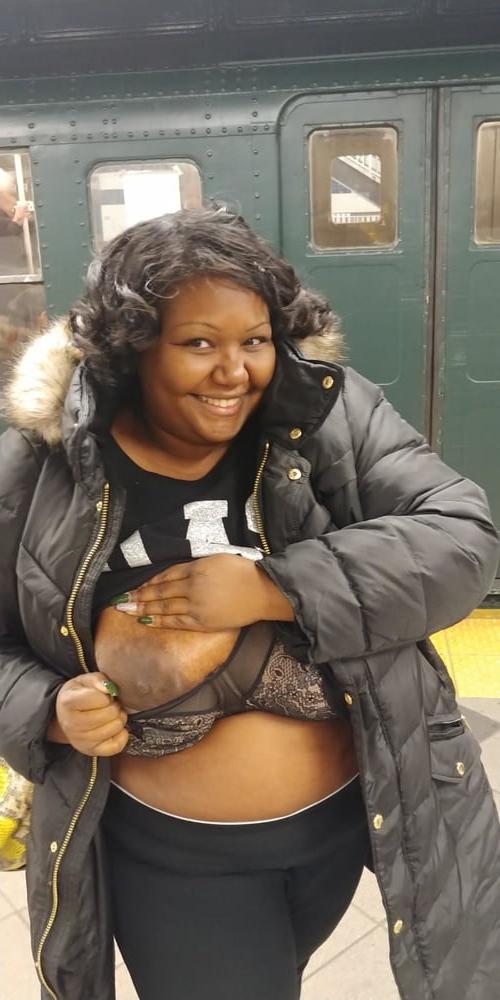 25P Black Exhibitionist 40.6