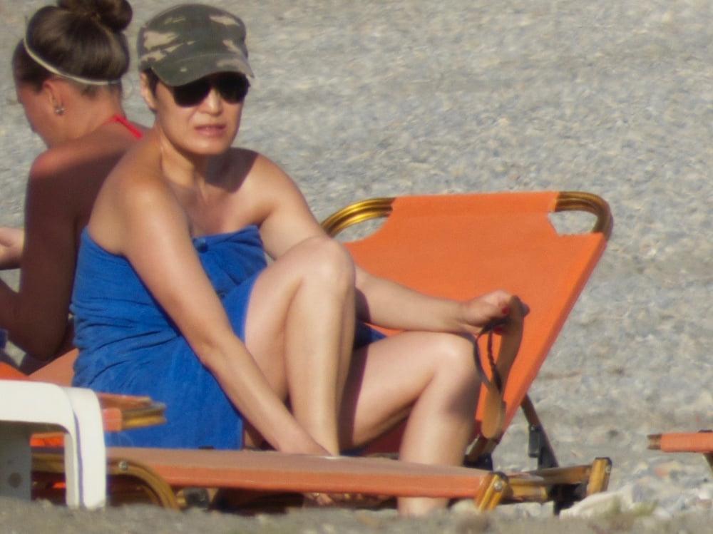 6P French milf big white tits first time topless on the beach