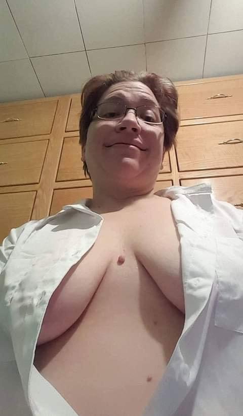 25P Badoo and facebook