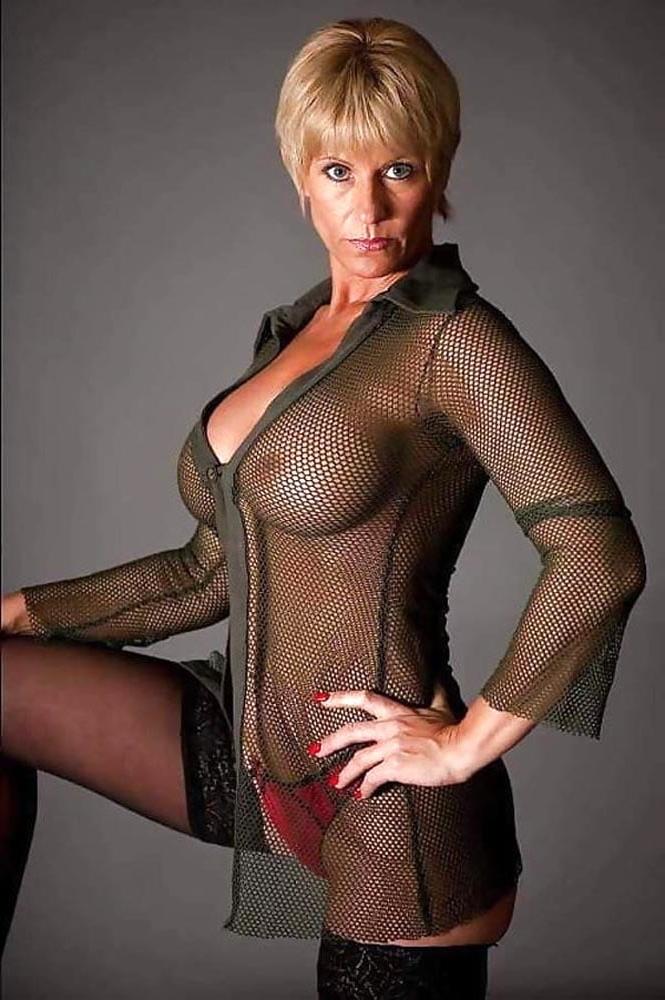 25P Milfs and matures in studio 4