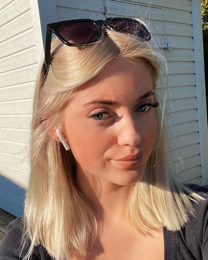 25P sexy swedish hoe