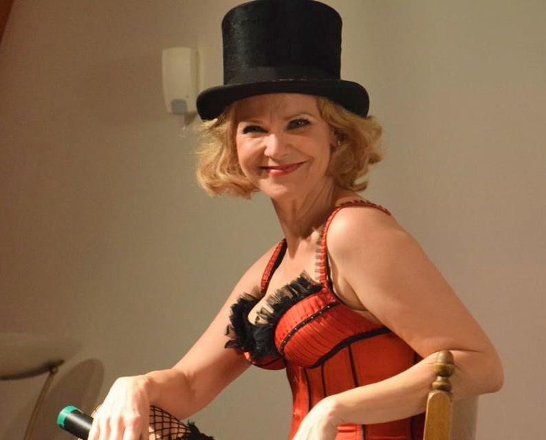 22P Andrea, hot dancer and actress