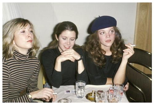 25P Vintage, Retro Smoking Women