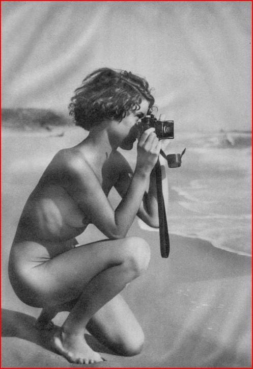 25P Naked people of vintage photos Vol. 23