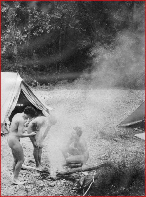 25P Naked people of vintage photos Vol. 23