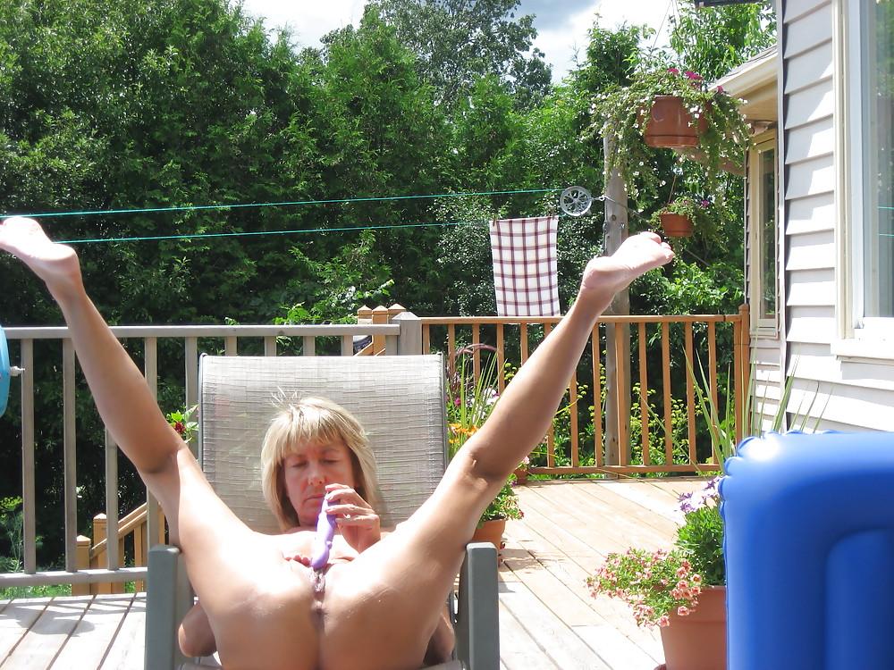 25P Hot Blonde Milf