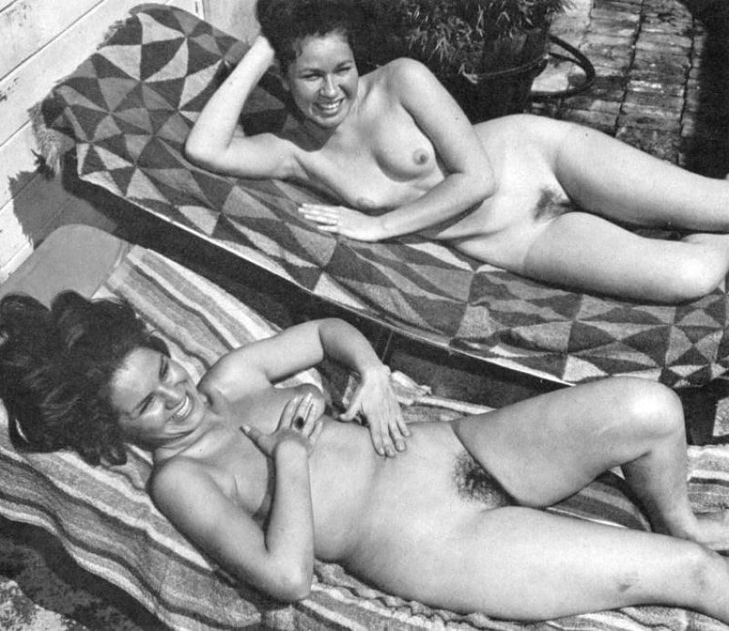 25P Vintage Nudists 37