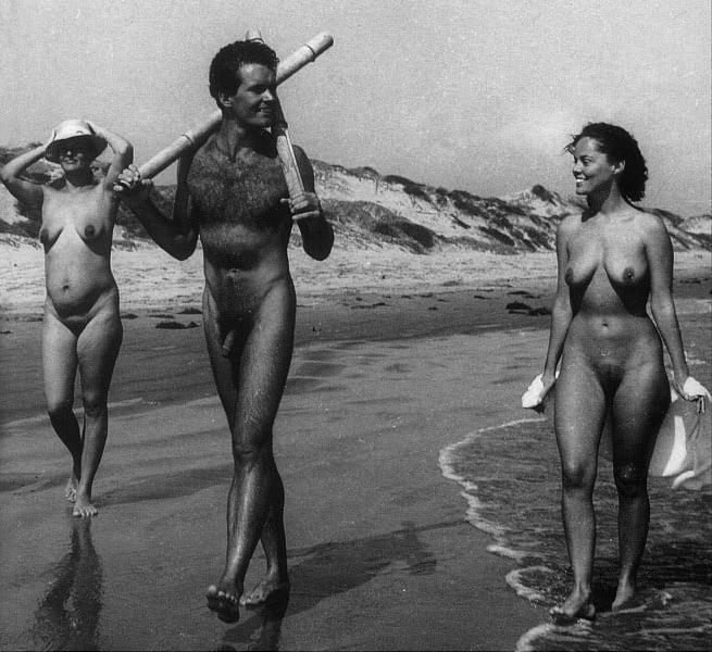 25P Vintage Nudists 37
