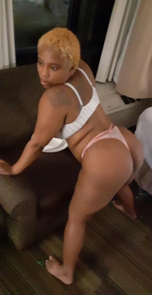 7P Ebony Submissive in White
