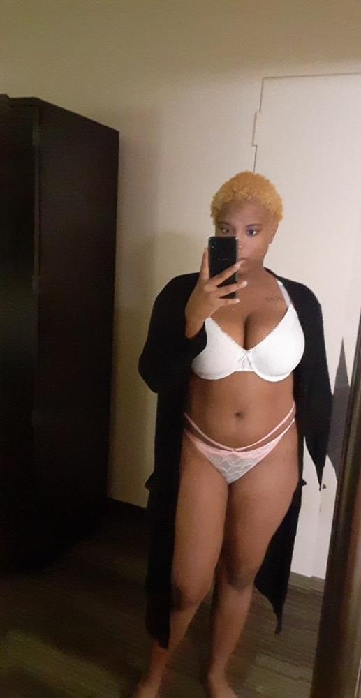 7P Ebony Submissive in White